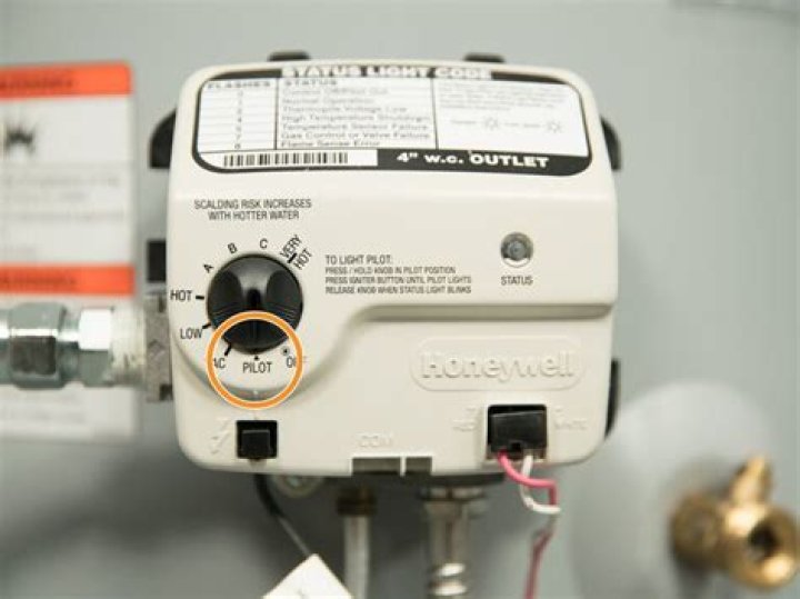 Can a thermostat on a hot water heater be changed?