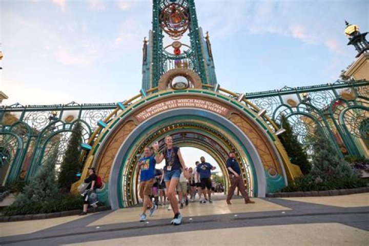 Can an epic contain another epic