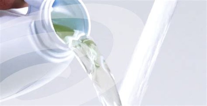 Can pouring bleach down a drain unclog it?