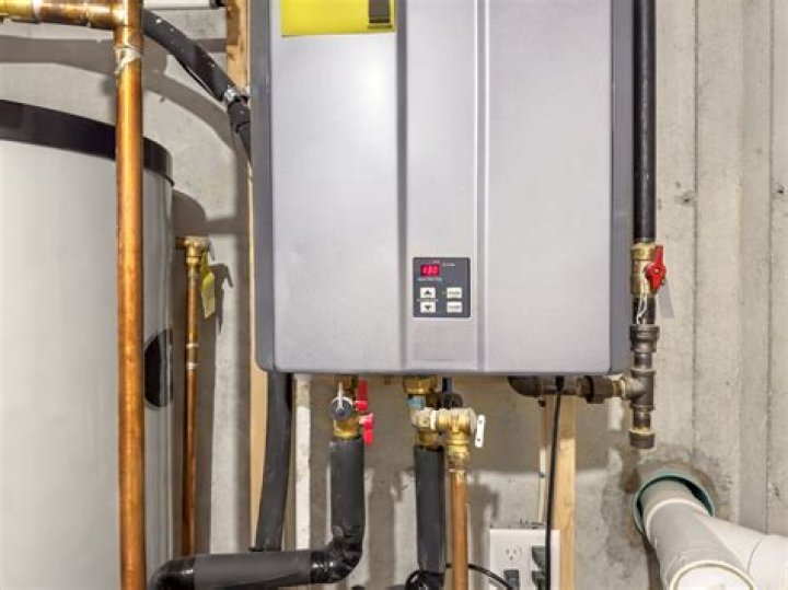 Can water heater cause surge?