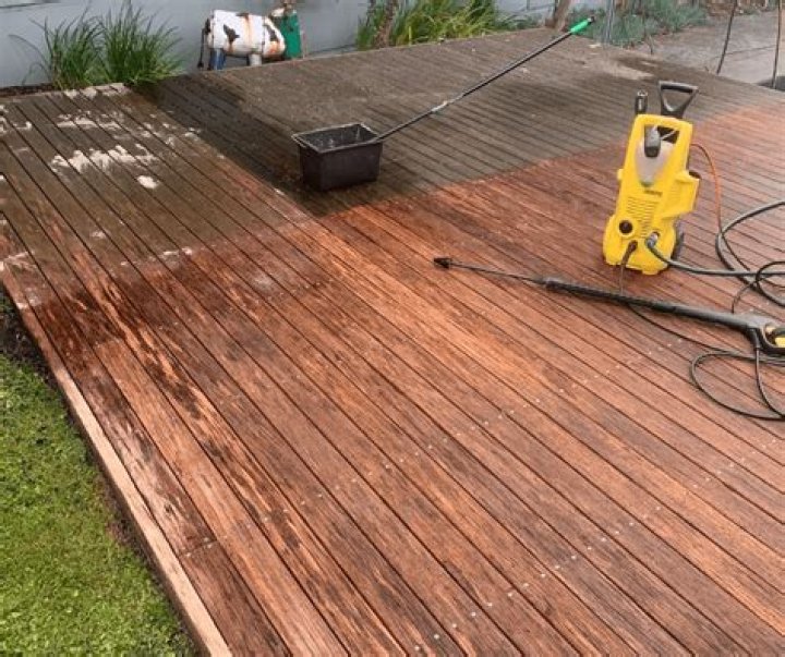 Can you clean a deck without a pressure washer