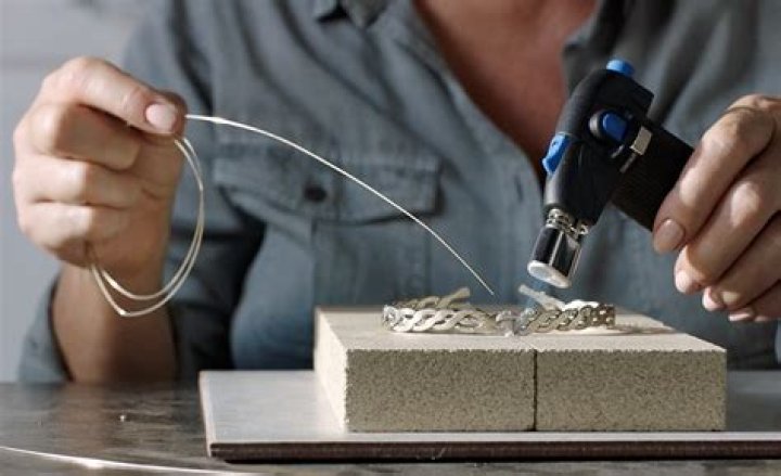 Can you use soldering iron to repair jewelry