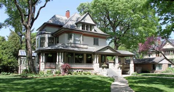 How do I buy a house in Illinois