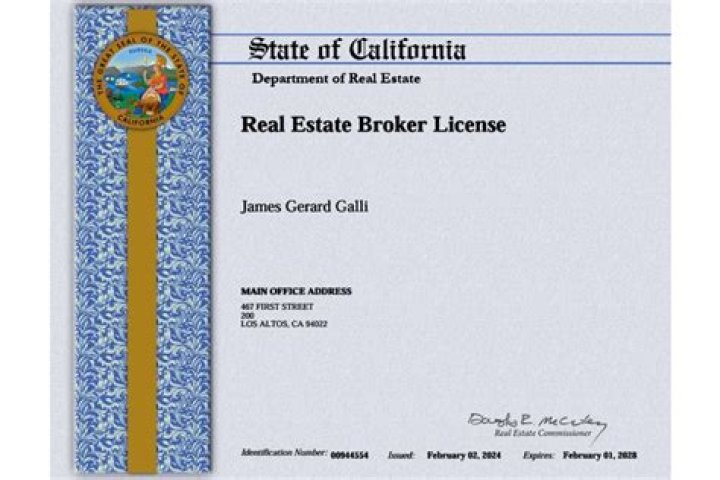 How do I get my real estate brokers license in Massachusetts