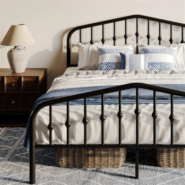 How do you Antique a metal bed frame