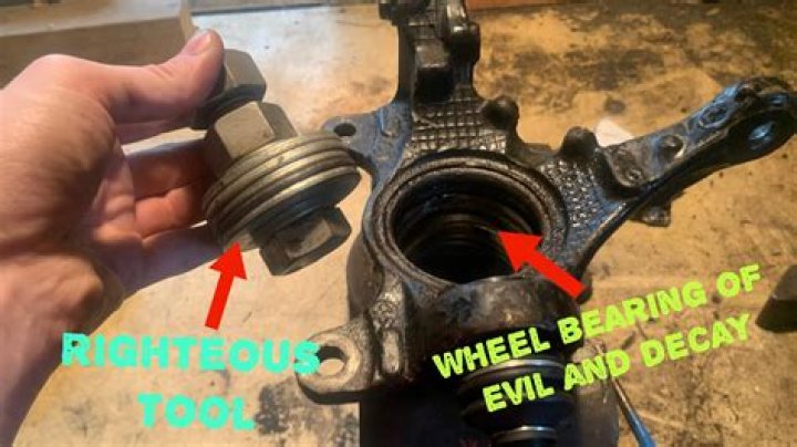 How do you remove a stuck crankshaft pulley?