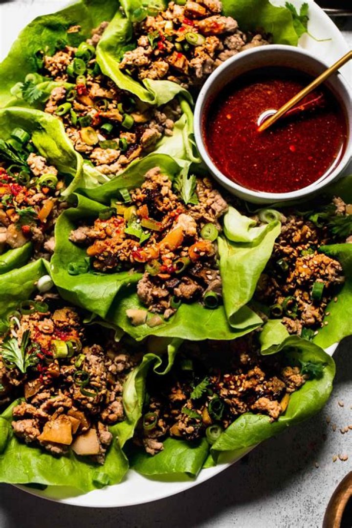 How many carbs are in PF Changs Lettuce Wraps