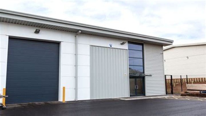 How much does it cost to rent an industrial storage unit?