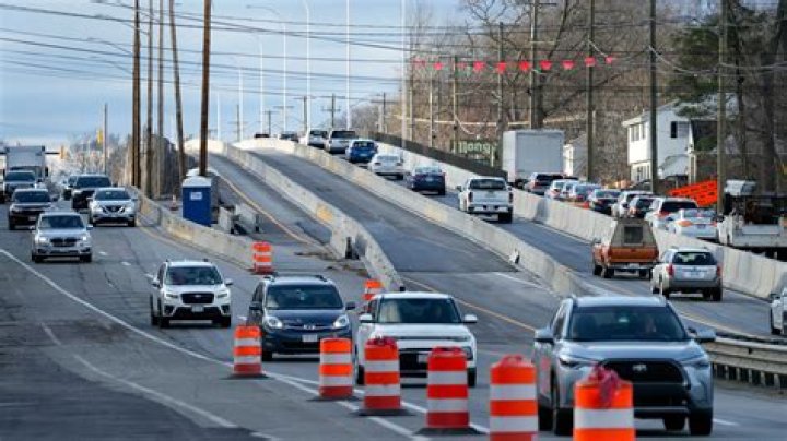 Is it illegal to drive slow in the left lane