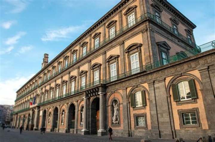 What city in Italy is home of many Renaissance artists