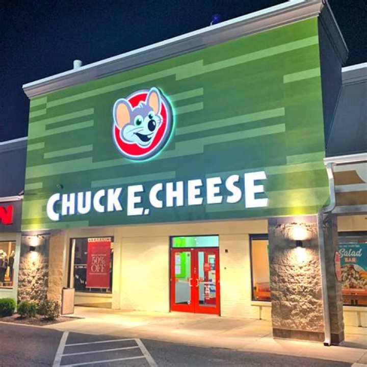 What is Chuck E Cheeses name
