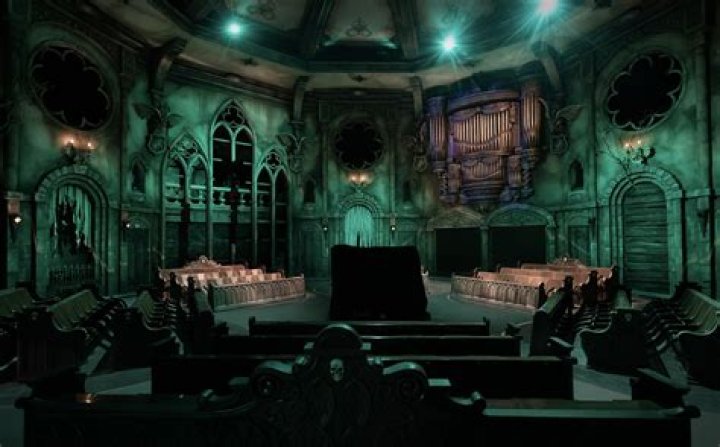 What is the form of Danse Macabre