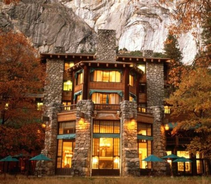 What is the name of the lodge in Yosemite National Park