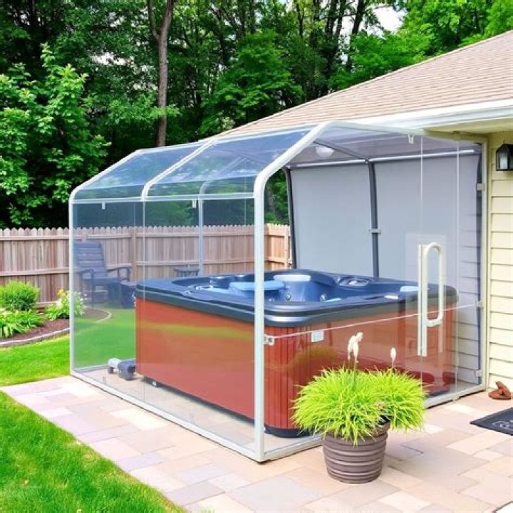 What to look for in a hot tub enclosure?