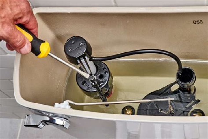What would cause a toilet tank to not fill?