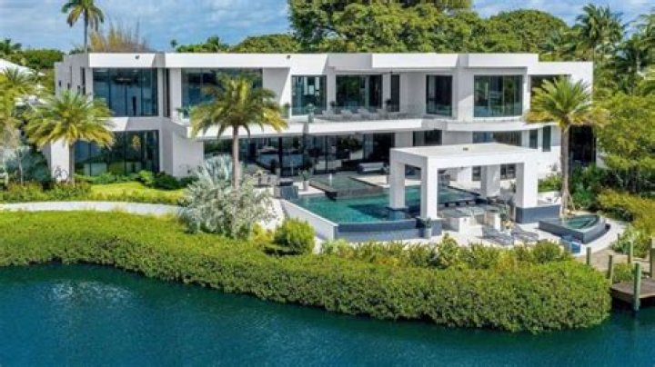 Where are the most expensive houses in LA
