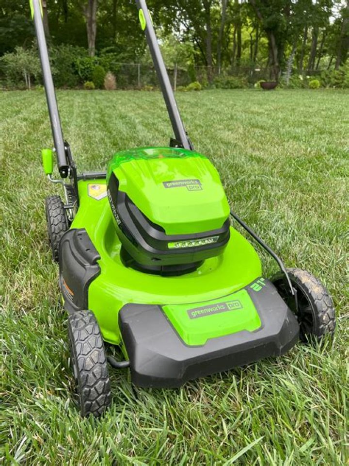 Which brand lawn mower is the best