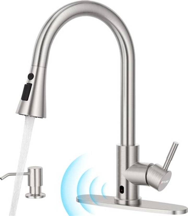 Which is better touch or touchless kitchen faucet?