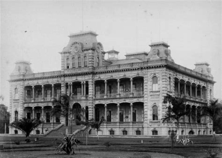 Why is the Iolani Palace important